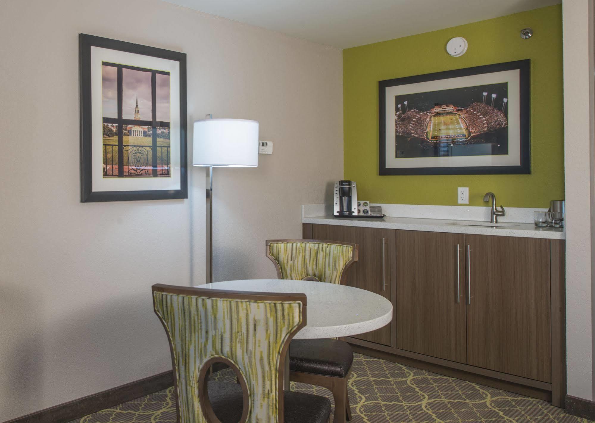 Doubletree By Hilton Salem - University, Nc Hotel 4*